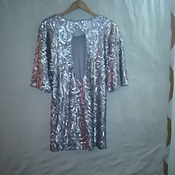 Dress - Picture 5 of 6